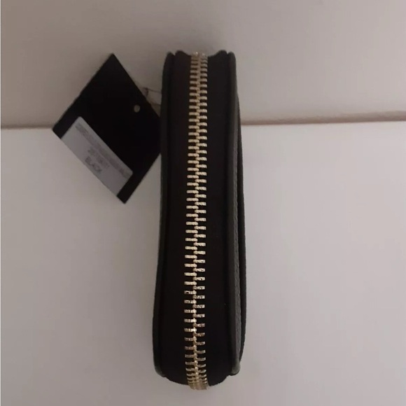NWT Nanette Lepore Black Zip Around Wallet - Picture 2 of 3